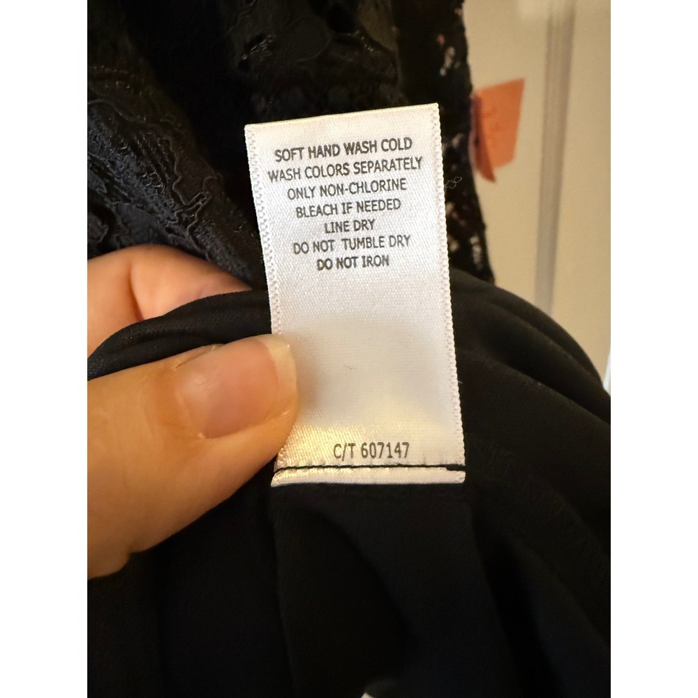 Taylor Black Lace Floral Embroidered Fit & Flare V-Neck Dress Size 16 C/T 607147 - Picture 4 of 5